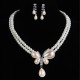 Luxusní set - perlový náhrdelník + náušnice s přívěškem motýl