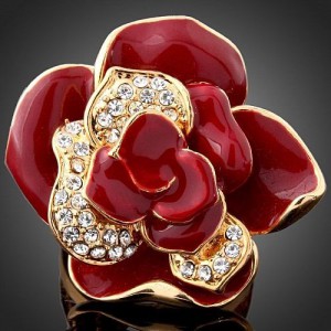Luxusní prsten žluté zlato,  květina červená Swarovski krystal 