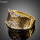 Luxusní zlatý masivní náramek s krystaly, motiv leoparda
