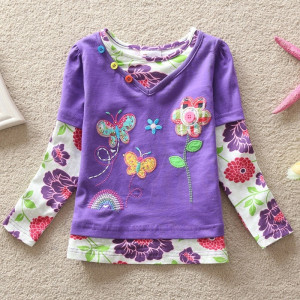 Dětské, dívčí tričko vyšívané s motýlky a kamínky fialové