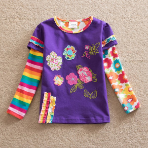 Dětské, dívčí tričko vyšívané s kytičkami a kamínky fialové